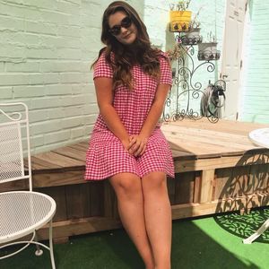 Meet your Posher, Holly